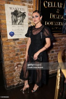 Alice Kremelberg feet photo 11