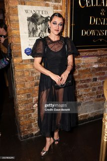 Alice Kremelberg feet photo 10
