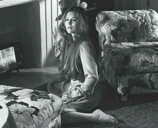 Alice Krige feet photo 2