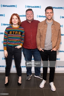 Alice Levine feet photo thumbnail