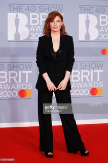 Alice Levine feet photo thumbnail