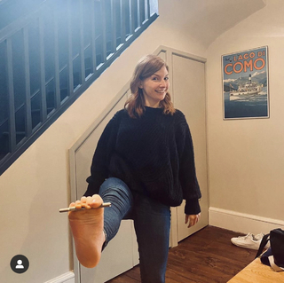 Alice Levine feet photo thumbnail