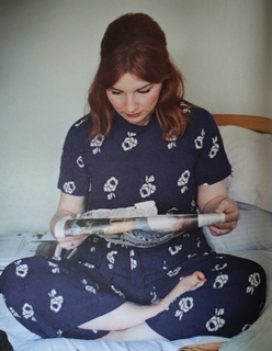 Alice Levine feet photo thumbnail