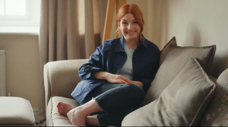Alice Levine feet photo thumbnail