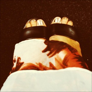 Alice Roberts feet photo 1