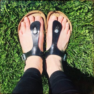 Alice Roberts feet photo 13