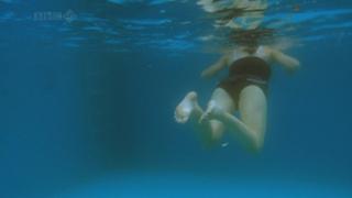 Alice Roberts feet photo 10