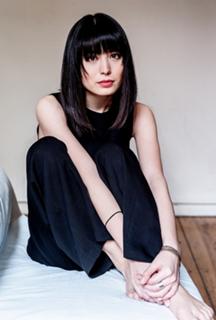Alice-Sara Ott feet photo 4
