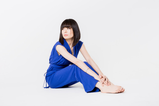 Alice-Sara Ott feet photo 18