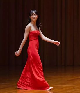 Alice-Sara Ott feet photo 10