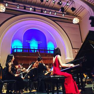 Alice-Sara Ott feet photo 18