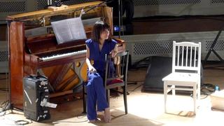 Alice-Sara Ott feet photo 19