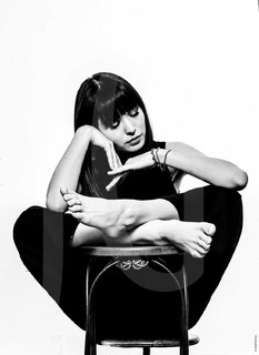Alice-Sara Ott feet photo 15