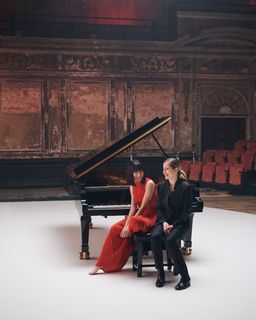 Alice-Sara Ott feet photo 8