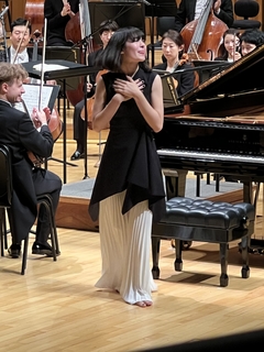 Alice-Sara Ott feet photo 6