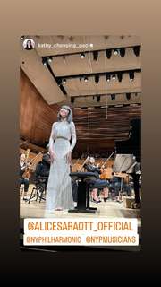 Alice-Sara Ott feet photo 15