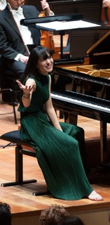 Alice-Sara Ott feet photo 19