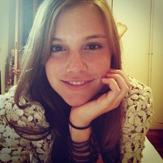 Alice Wegmann feet photo thumbnail