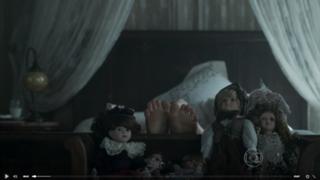 Alice Wegmann feet photo thumbnail