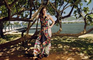 Alice Wegmann feet photo thumbnail