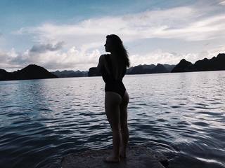 Alice Wegmann feet photo thumbnail