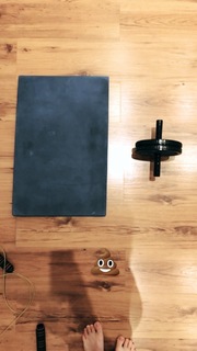 Alice Wegmann feet photo thumbnail