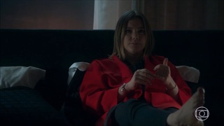 Alice Wegmann feet photo thumbnail