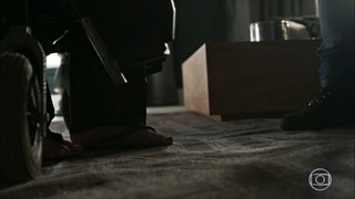 Alice Wegmann feet photo thumbnail