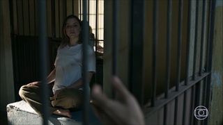 Alice Wegmann feet photo thumbnail