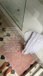 Alice Wegmann feet photo thumbnail