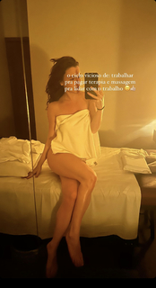 Alice Wegmann feet photo thumbnail