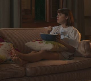 Alice Wegmann feet photo thumbnail