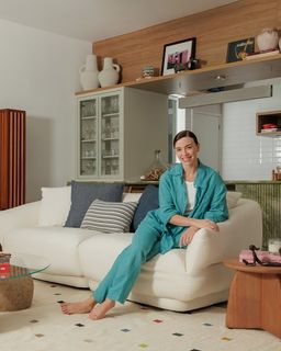 Alice Wegmann feet photo thumbnail