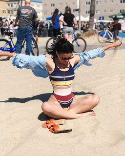 Alicia Agneson feet photo 3