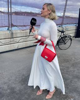 Alicia Agneson feet photo 10