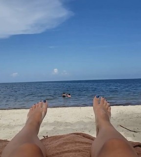 Alicia Atout feet photo 20