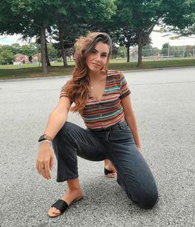 Alicia Atout feet photo 2