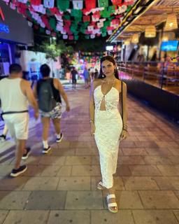 Alicia Atout feet photo 9
