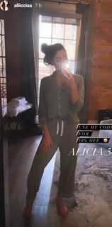 Alicia Aucoin feet photo 5