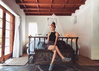 Alicia Hannah-Kim feet photo 8