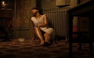 Alicia Keys feet photo thumbnail