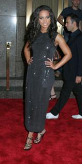 Alicia Keys feet photo thumbnail