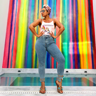 Alicia Keys feet photo thumbnail