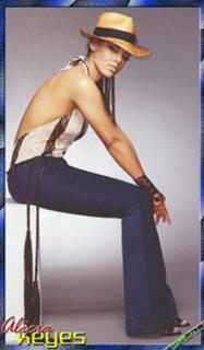 Alicia Keys feet photo thumbnail