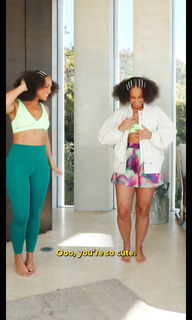 Alicia Keys feet photo thumbnail
