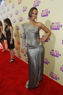 Alicia Keys feet photo thumbnail