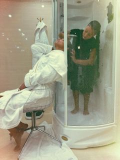 Alicia Keys feet photo 3