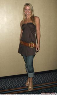 Alicia Leigh Willis feet photo 7