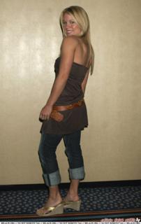 Alicia Leigh Willis feet photo 5