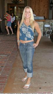 Alicia Leigh Willis feet photo 1